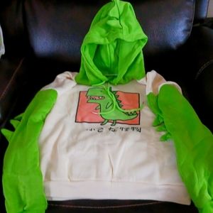 NWOT Pullover hooded sweatshirt with pull string